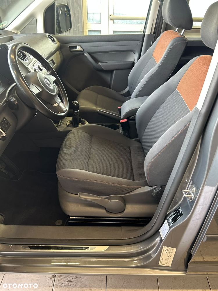 Volkswagen Caddy Highline - 26