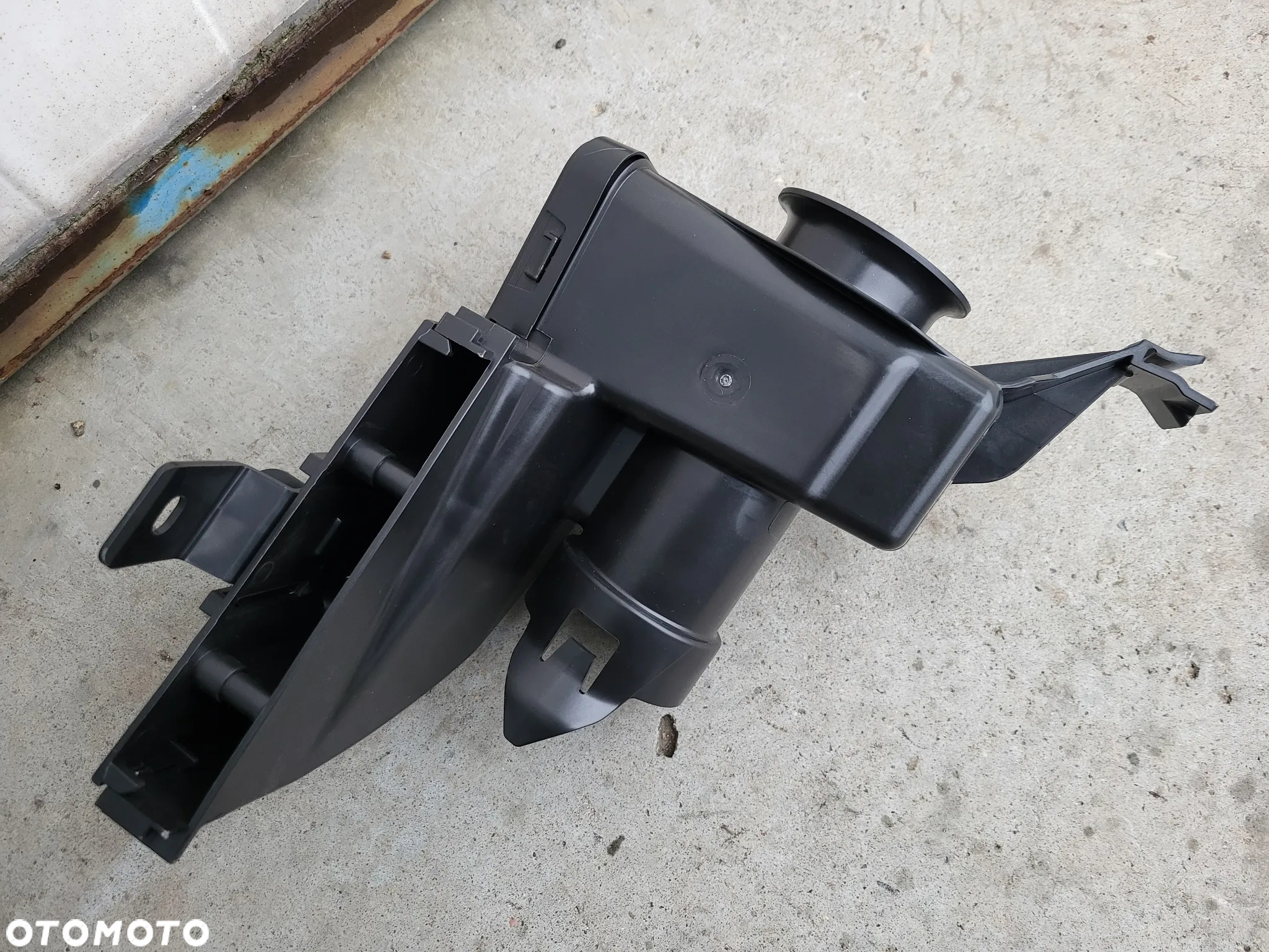 Wlot powietrza rezonator Peugeot 208 2008 C3III  NOWY - 3