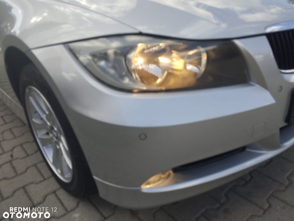 BMW Seria 3 ver-320i - 9