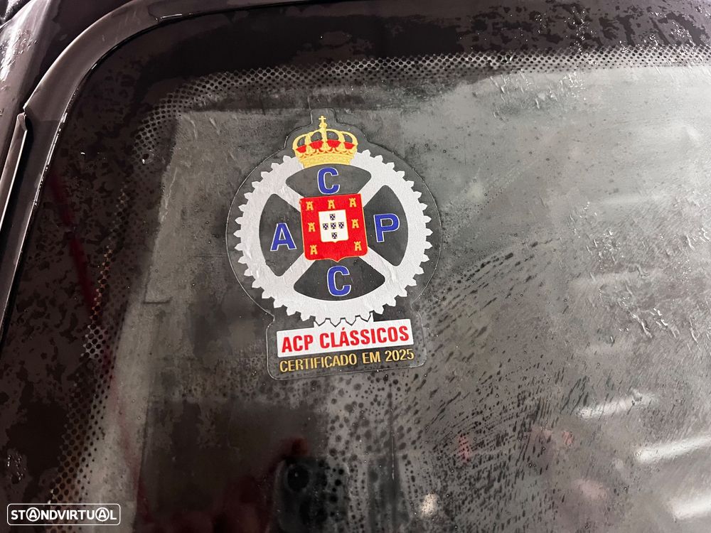 BMW 320 i Touring - 8