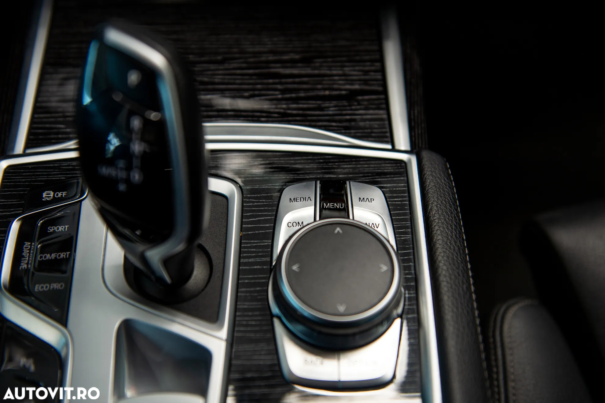 BMW Seria 7 730d xDrive MHEV - 24