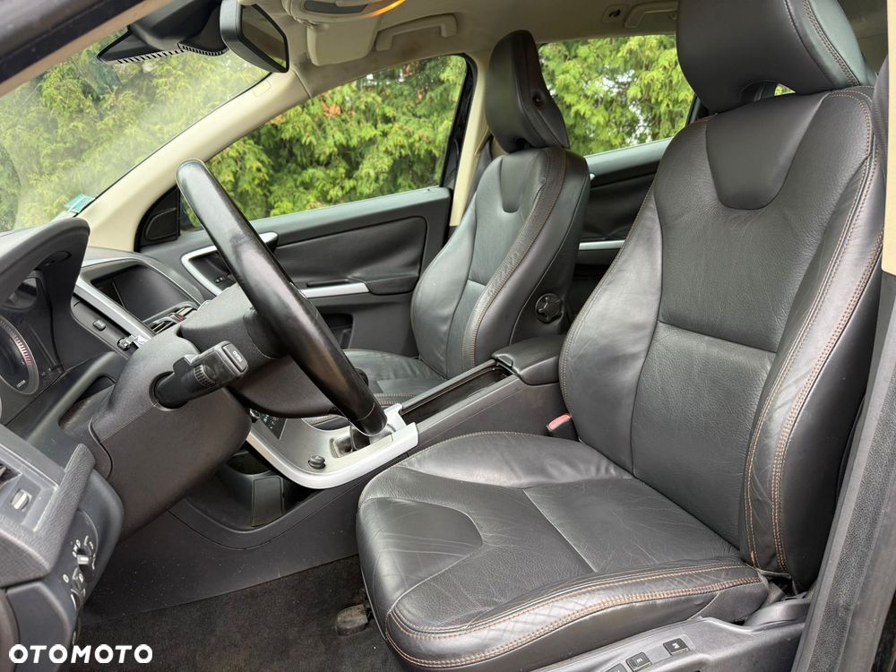 Volvo XC 60 D5 AWD Momentum - 39