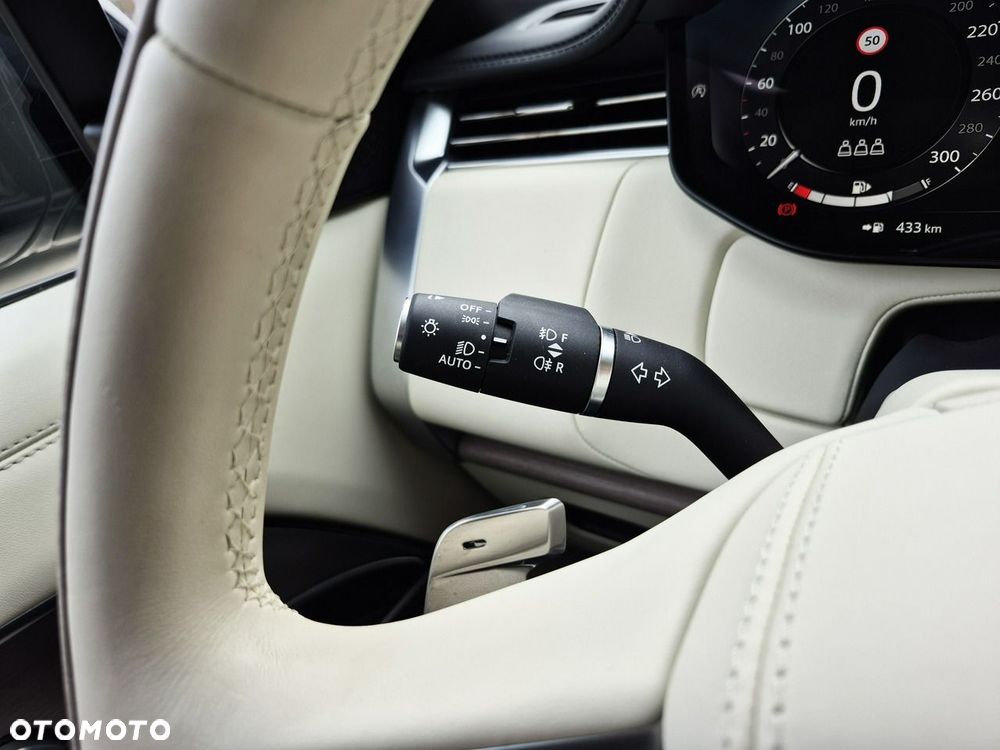 Land Rover Range Rover - 32
