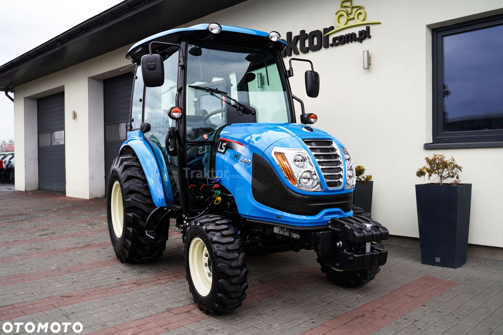 LS Traktor LS MT3.40 HST, CAB 4 x 4 - 40 KM - 1
