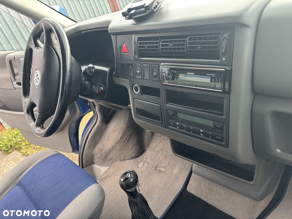 Volkswagen Multivan - 8