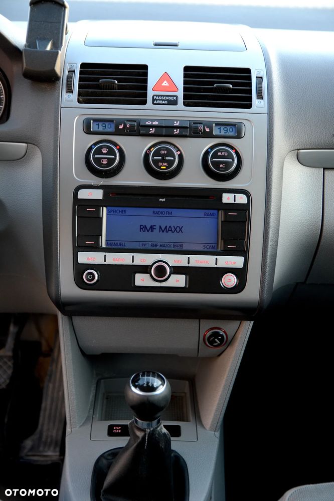 Volkswagen Touran 2.0 TDI DPF Trendline - 22