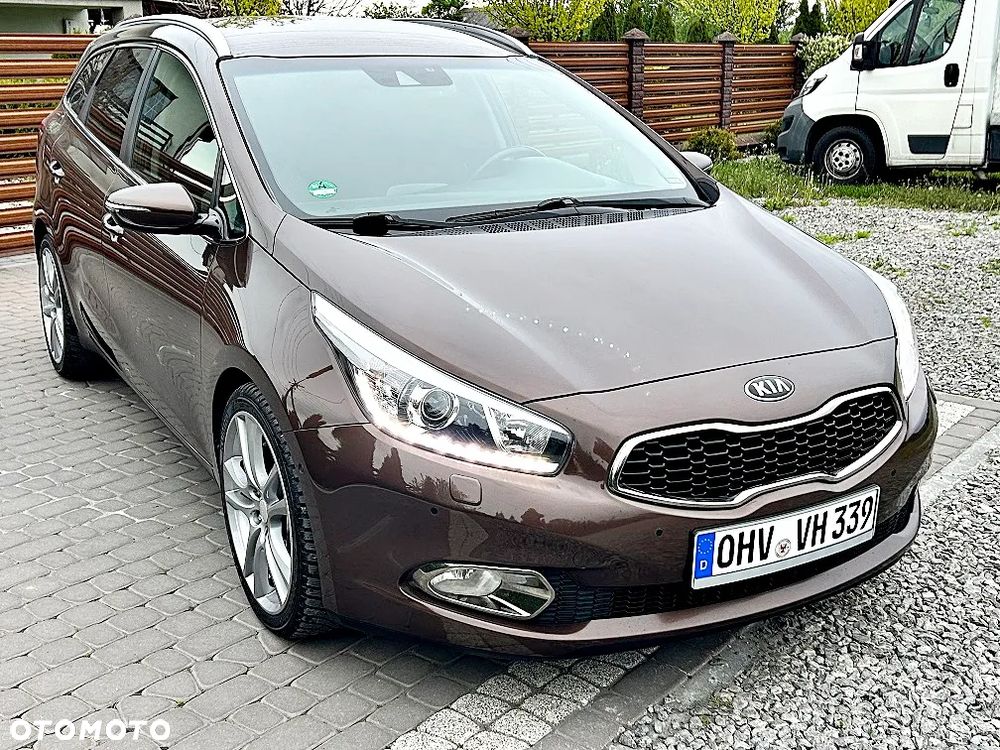 Kia Ceed - 12