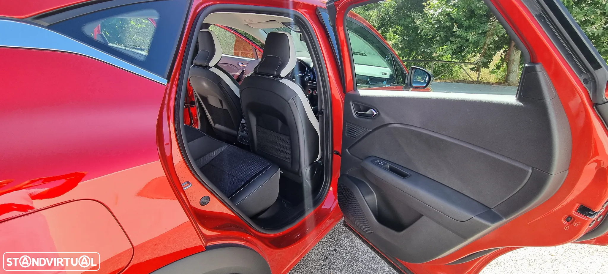 Mitsubishi ASX 1.6 PHEV Intense - 9