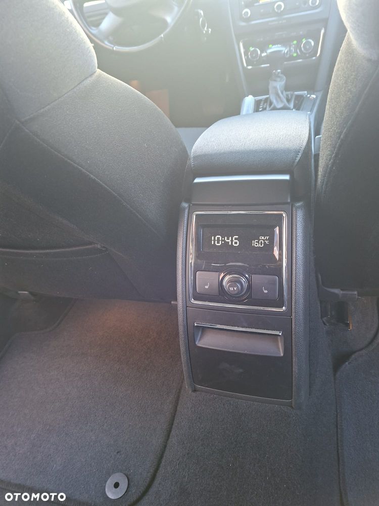 Skoda Superb 2.0 TDI Platinum DSG - 15