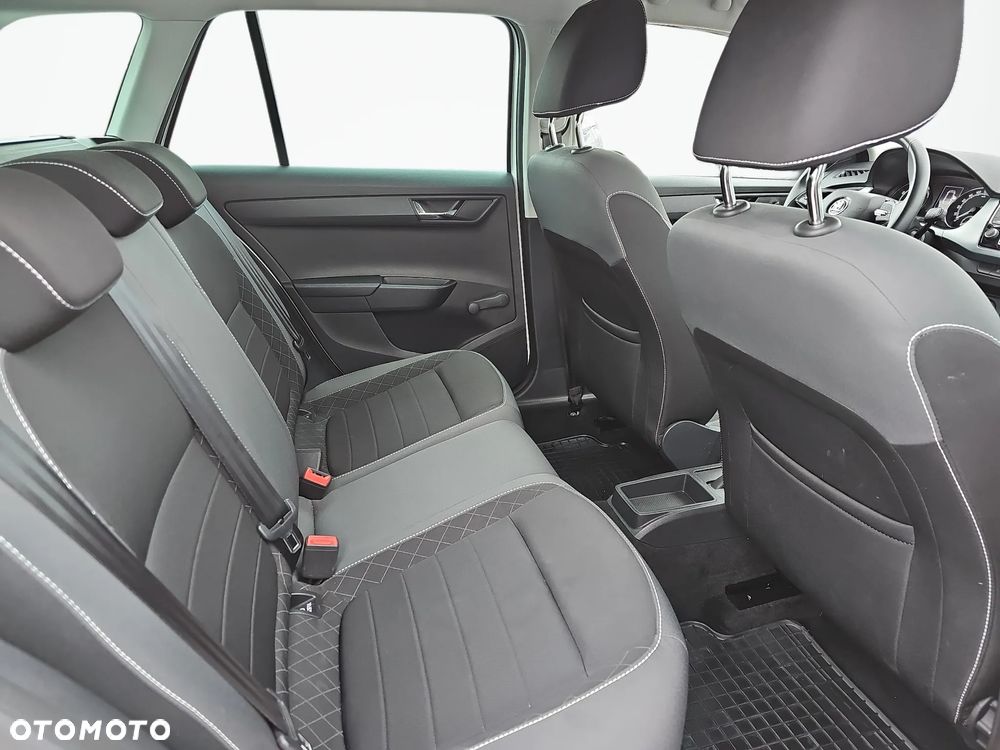 Skoda Fabia 1.0 TSI Ambition DSG - 11