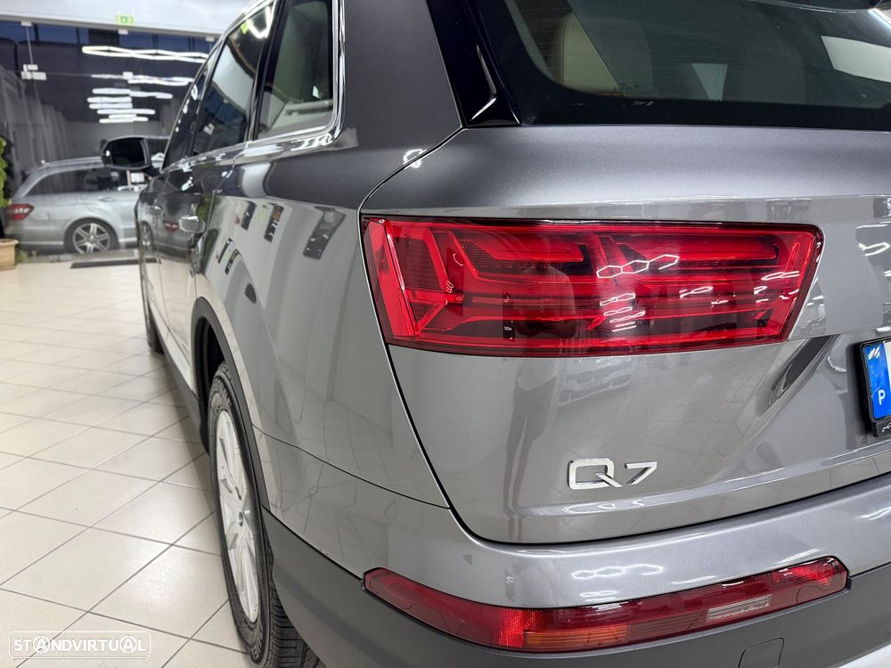Audi Q7 3.0 TDI quattro tiptronic 7L - 10