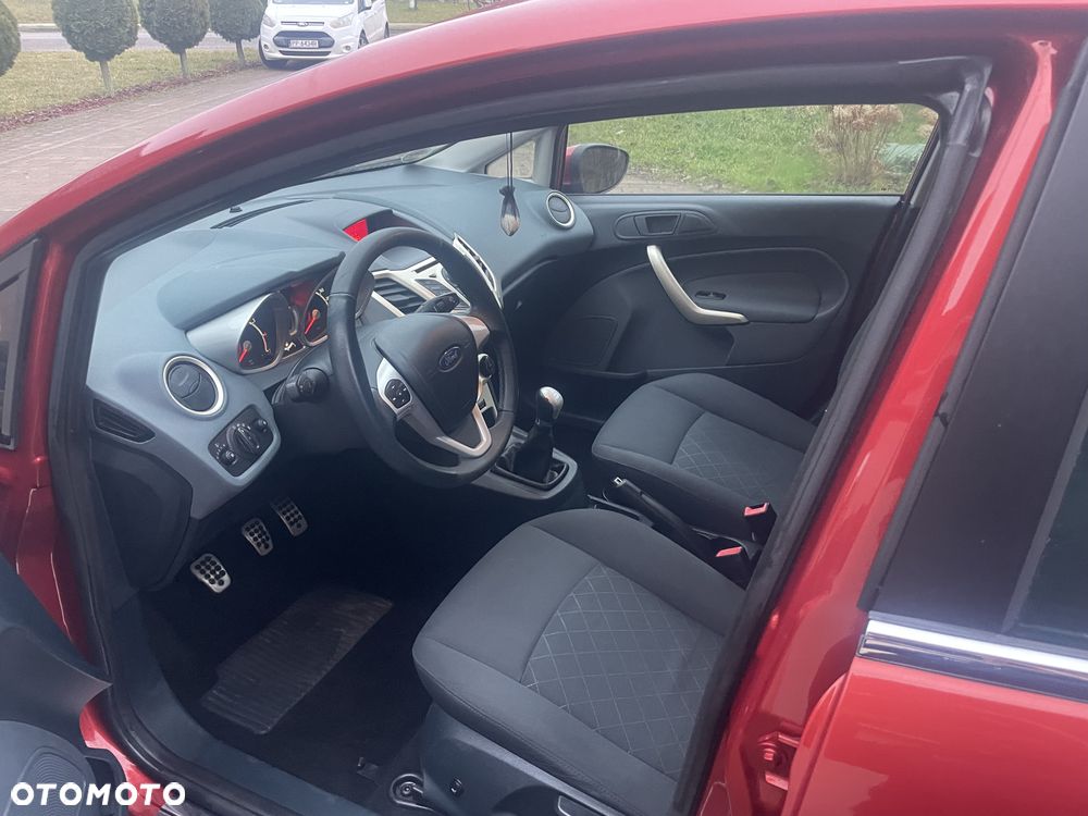 Ford Fiesta 1.4 Ghia EU5 - 13