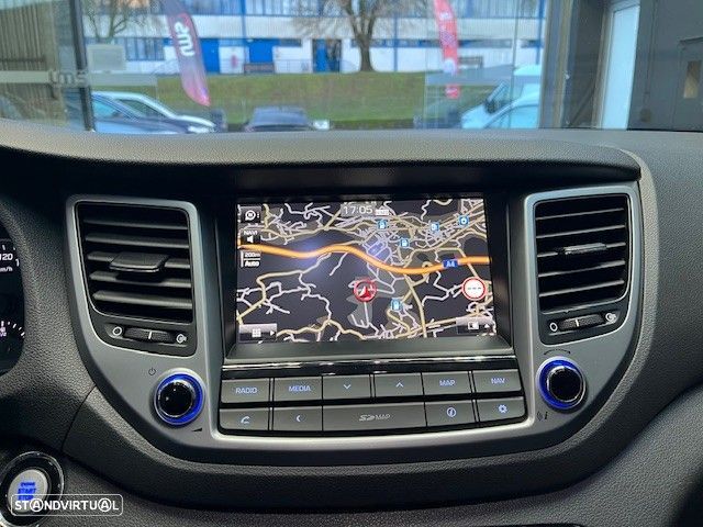 Hyundai Tucson 2.0 CRDi 4WD Auto Premium - 17