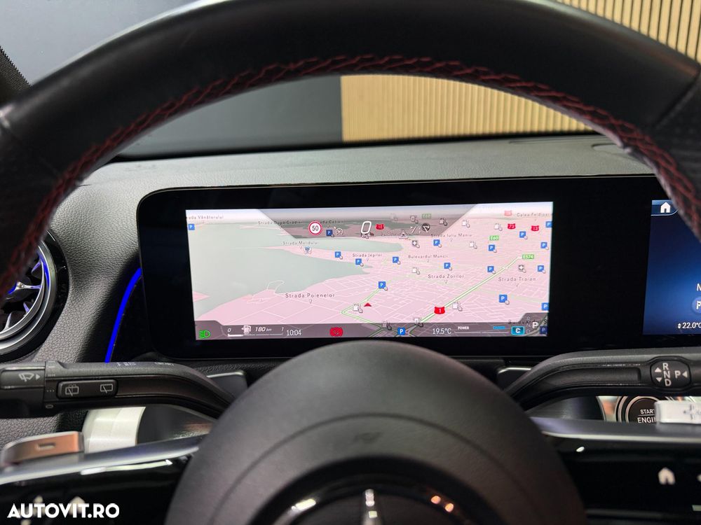 Mercedes-Benz GLB - 9