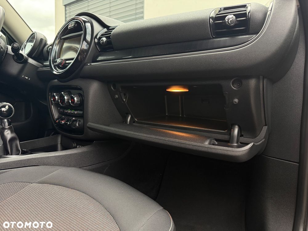 MINI Clubman One D Essential Trim - 26