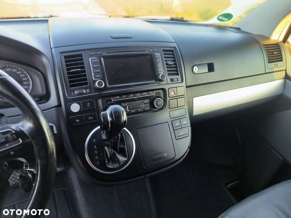 Volkswagen Multivan - 18