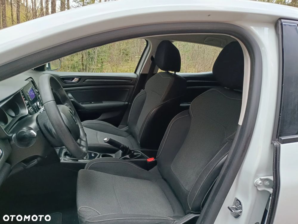 Renault Megane 1.6 SCe Life - 11