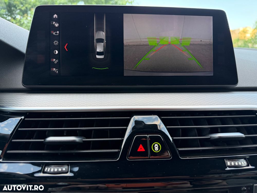 BMW Seria 5 540i xDrive AT - 35