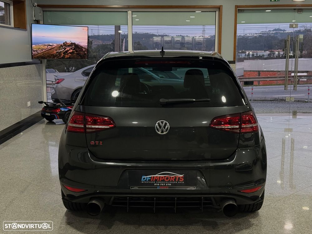 VW Golf 2.0 TSi GTi DSG - 2