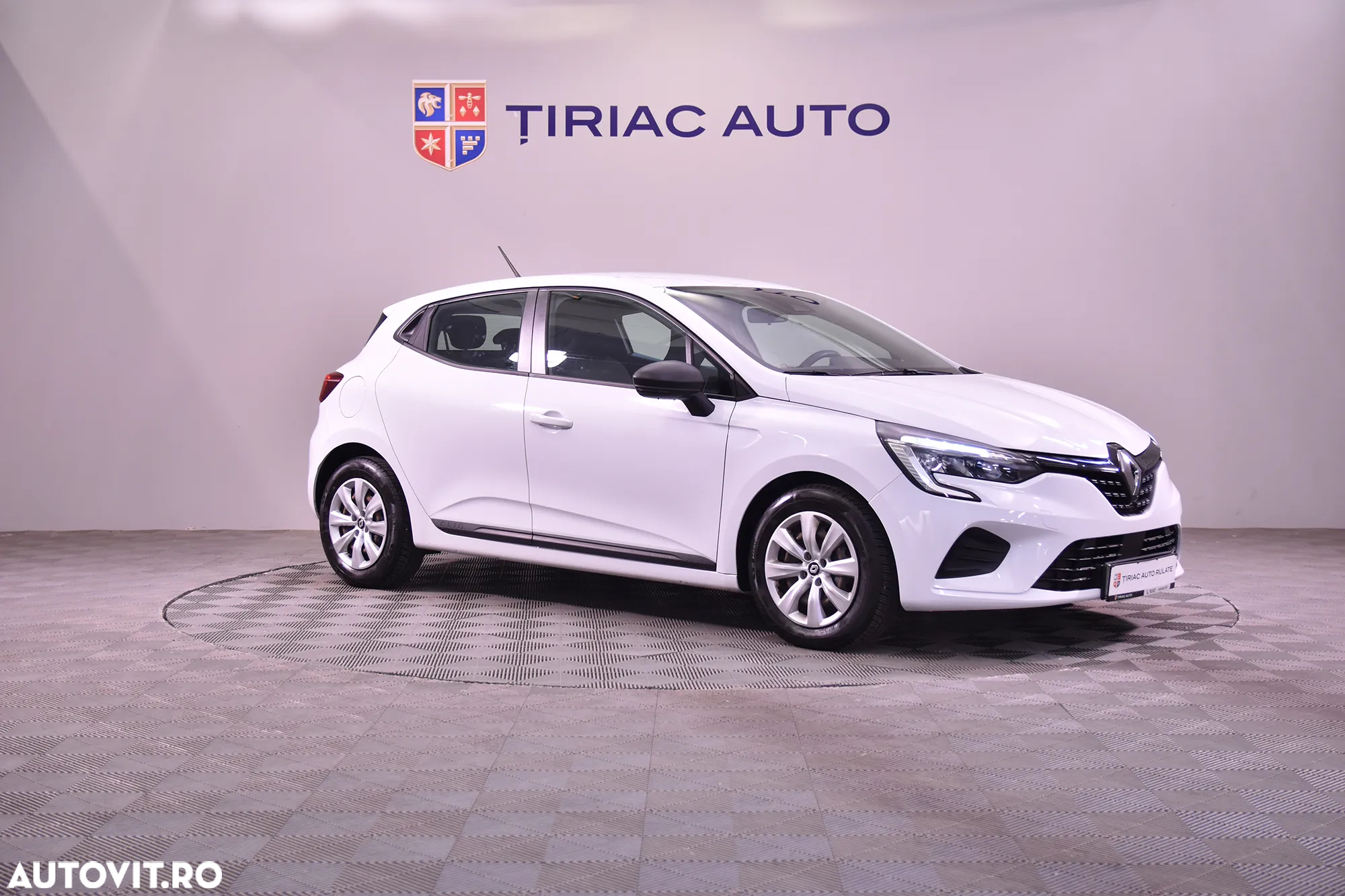 Renault Clio - 7