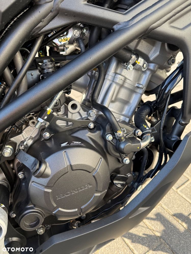 Honda CB - 4