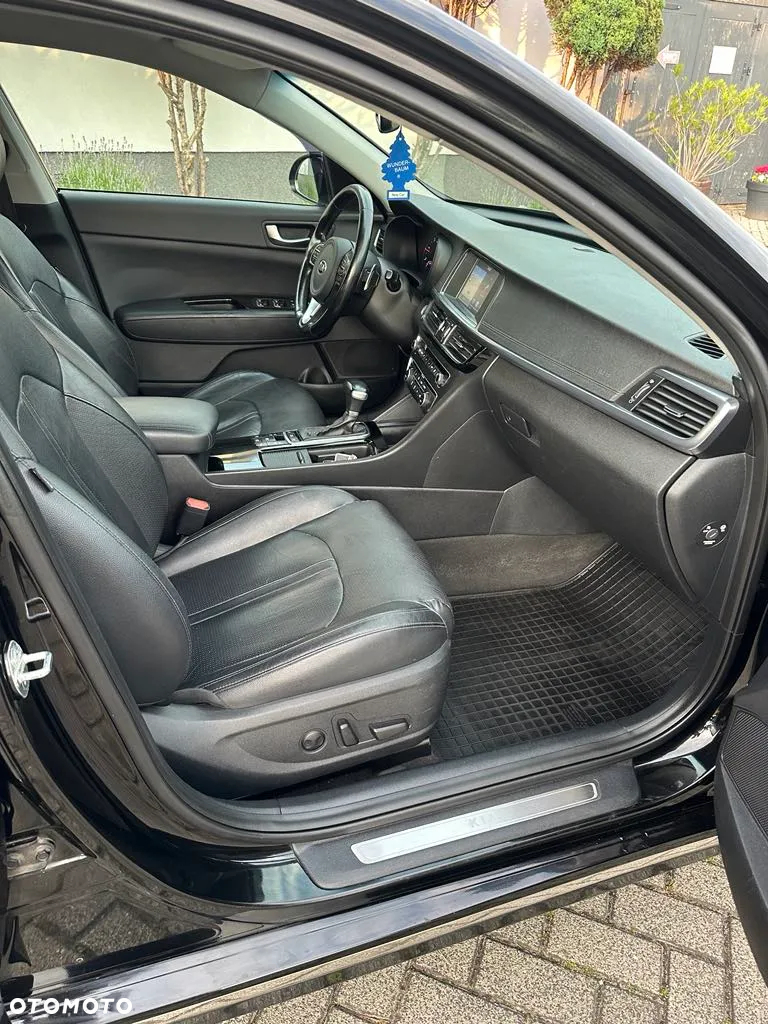 Kia Optima - 14
