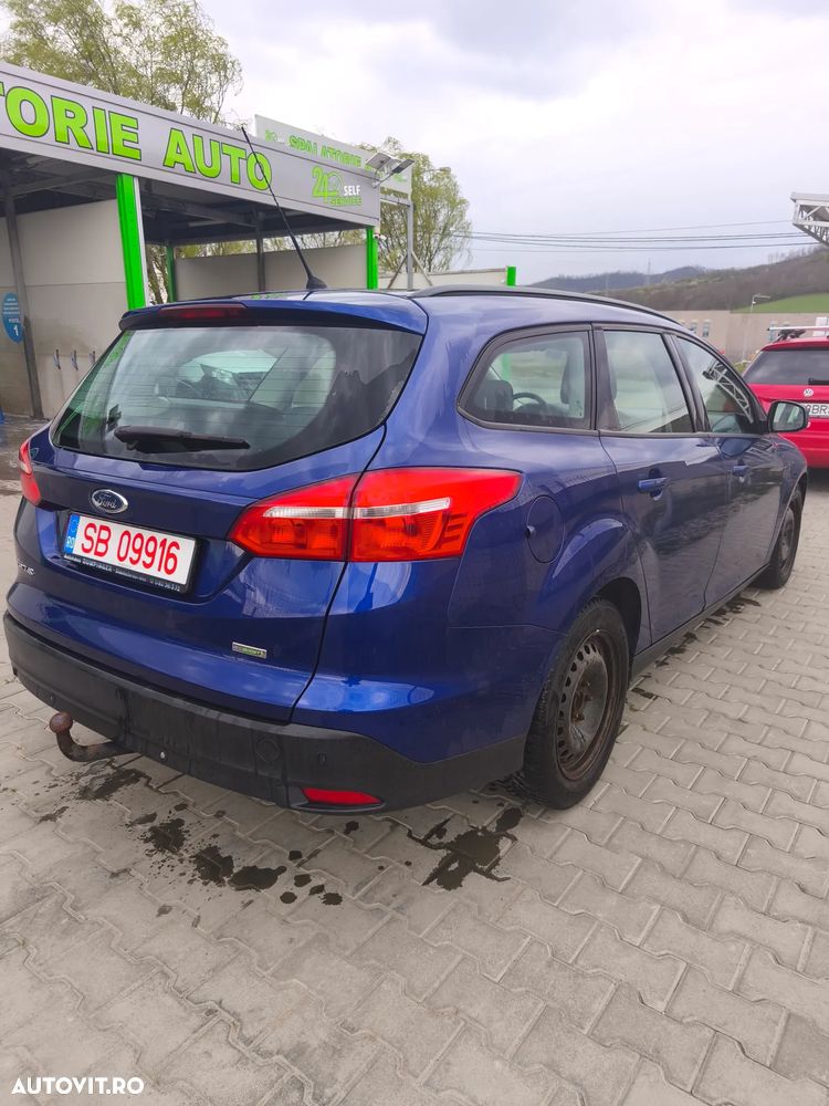 Ford Focus 1.0 EcoBoost Start Stop Titanium - 4