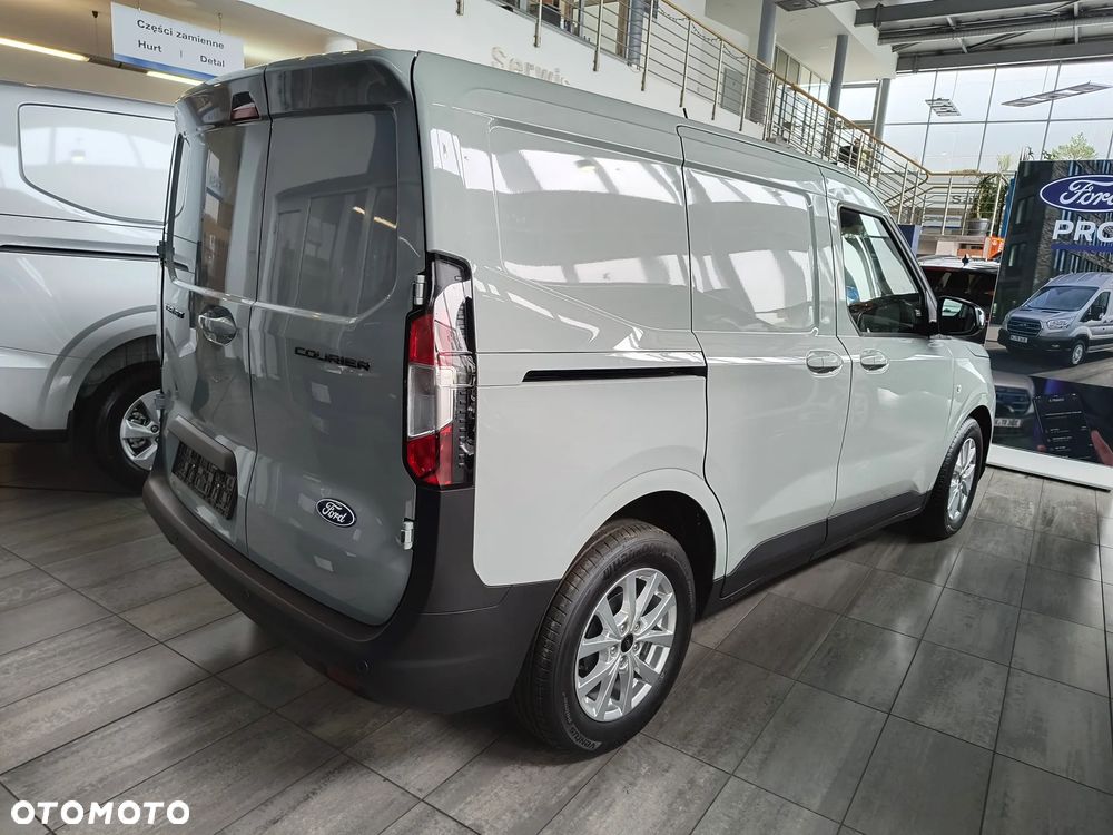 Ford Transit Courier - 5