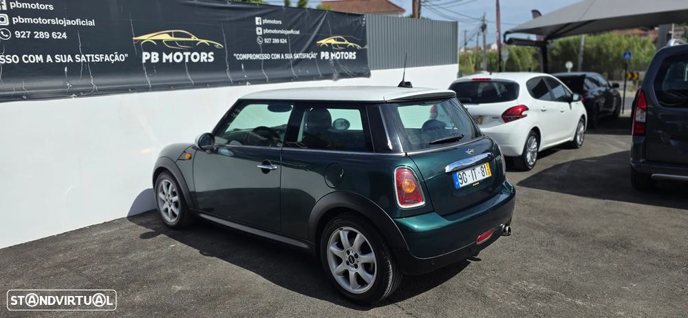 MINI 3 Portas Cooper D - 25