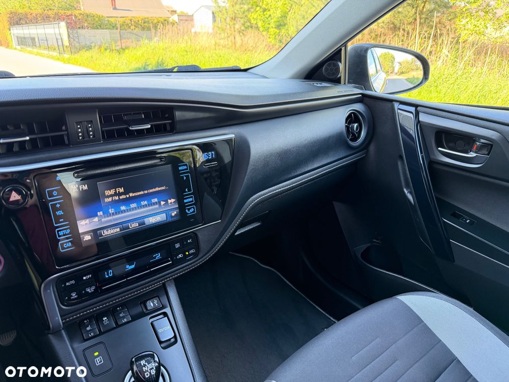 Toyota Auris - 18
