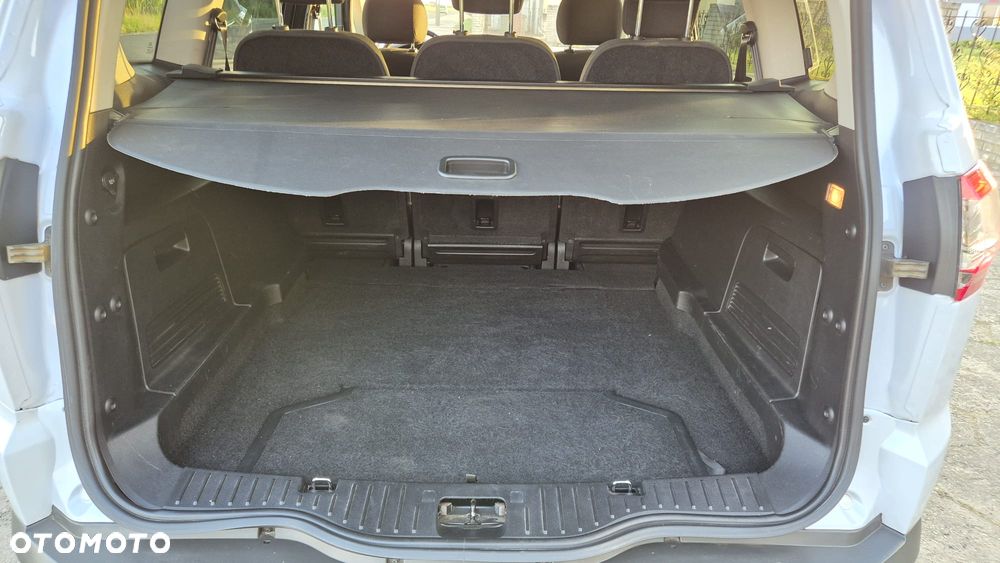 Ford S-Max - 14