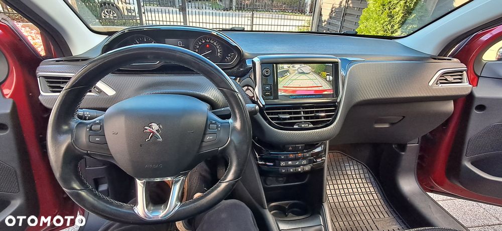 Peugeot 208 1.6 BlueHDi Allure S&S - 33