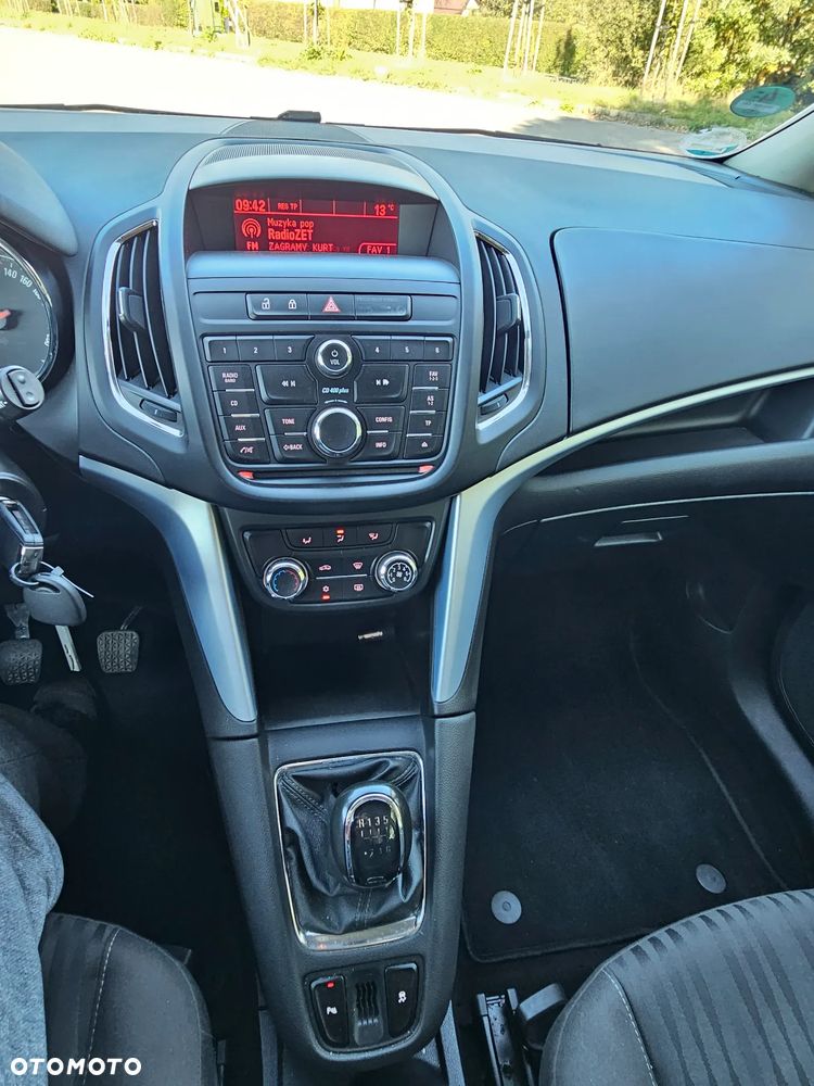 Opel Zafira - 27