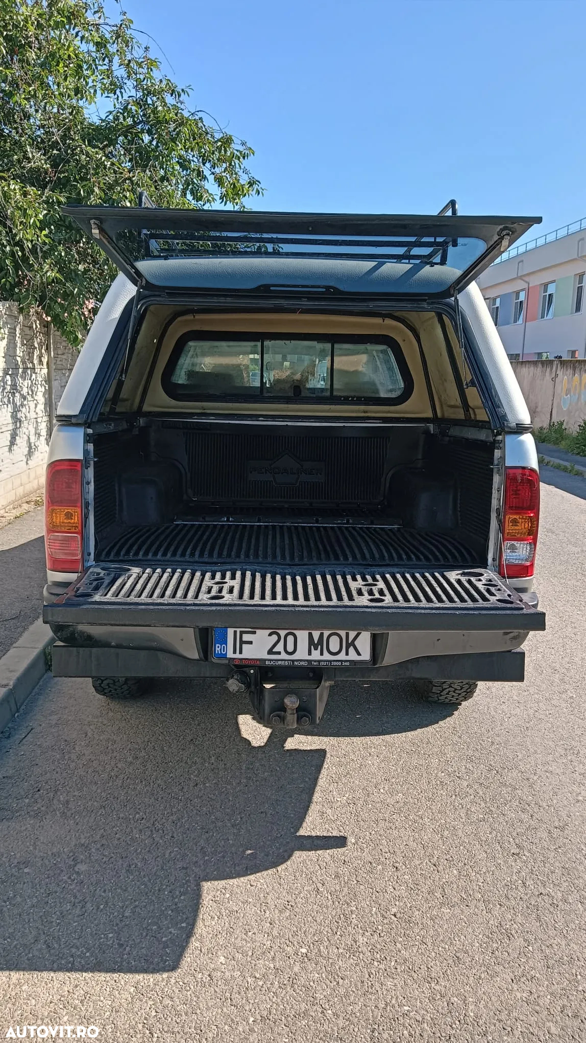 Toyota Hilux 4x4 Double Cab - 9