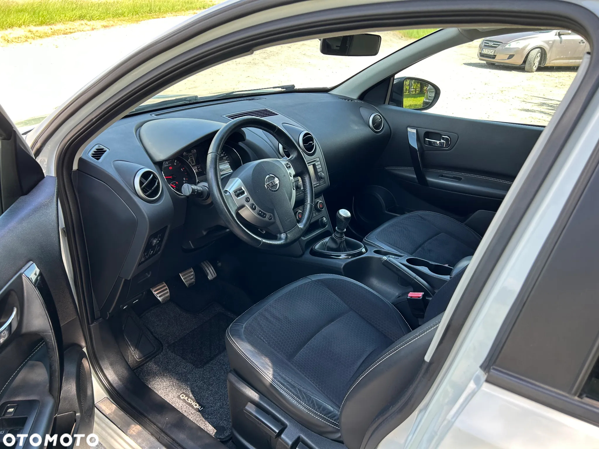 Nissan Qashqai 1.6 DCi N-Tec - 14