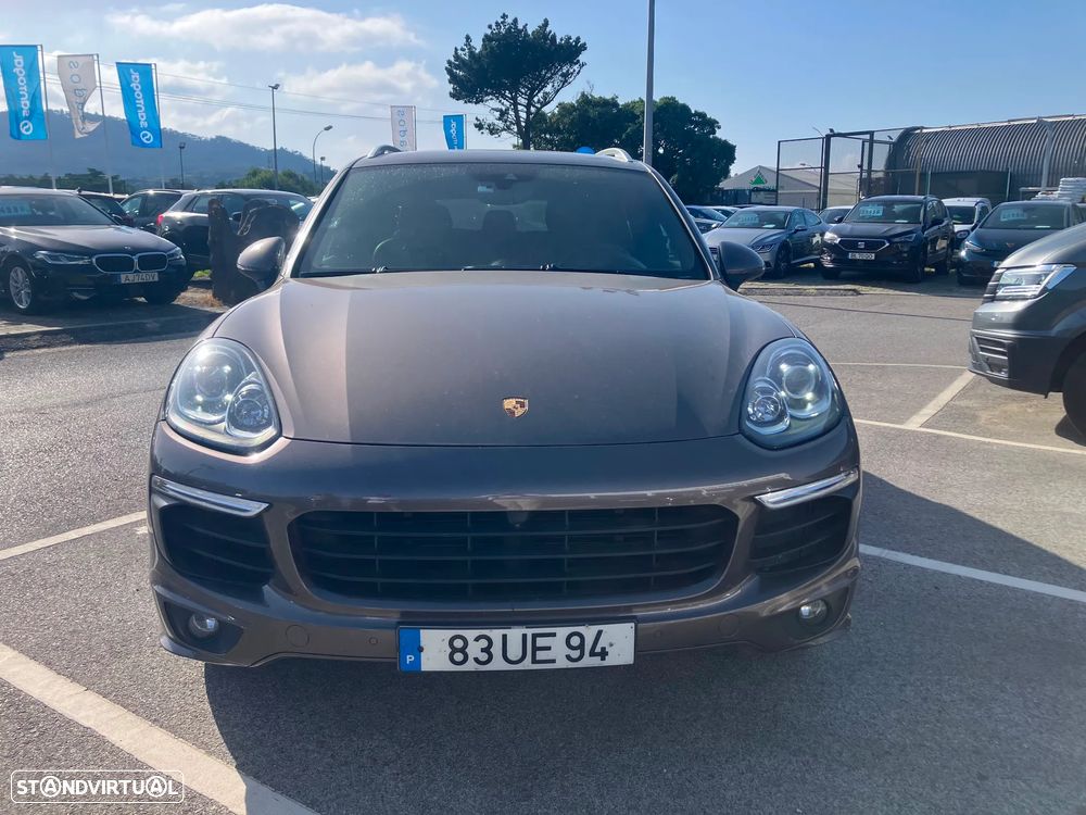 Porsche Cayenne S - 1