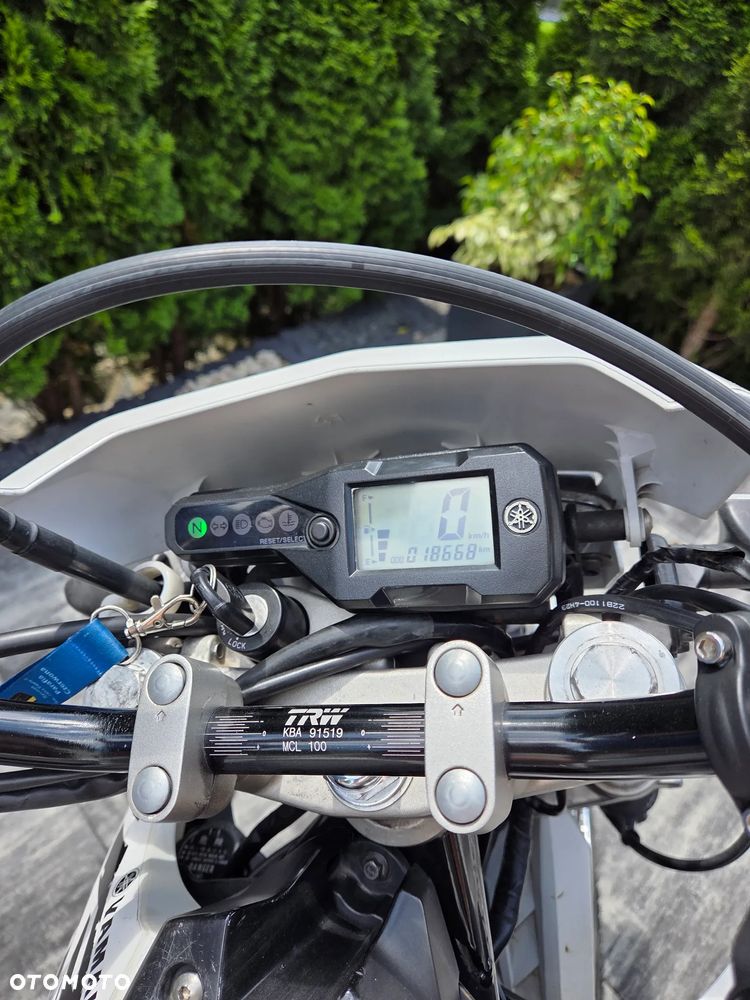 Yamaha WR - 7