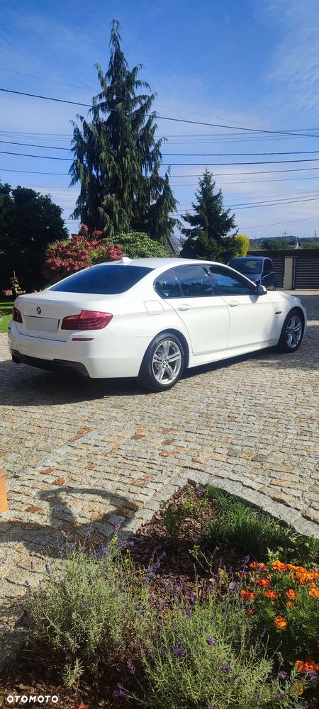 BMW Seria 5 525d xDrive - 11