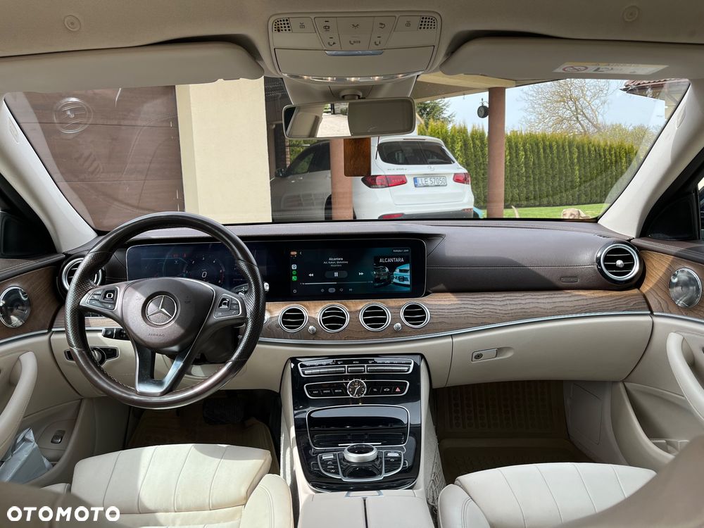 Mercedes-Benz Klasa E 220 d 4-Matic 9G-TRONIC - 5