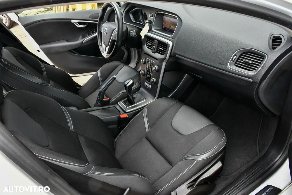 Volvo V40 D2 Momentum - 15