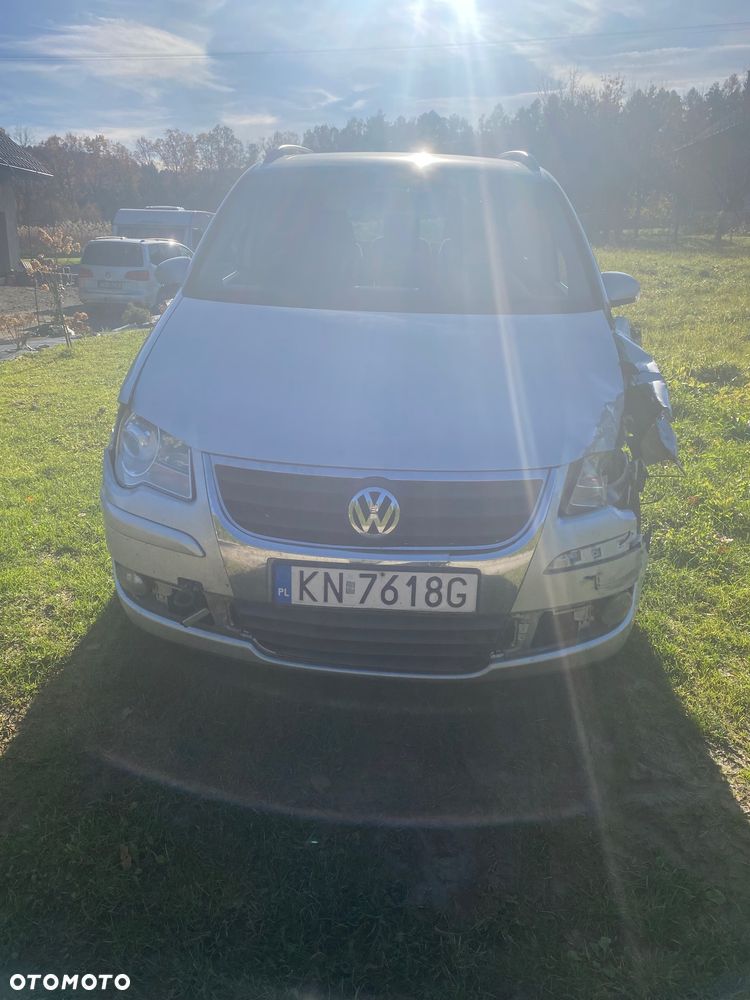 Volkswagen Touran 1.9 TDI Conceptline - 4
