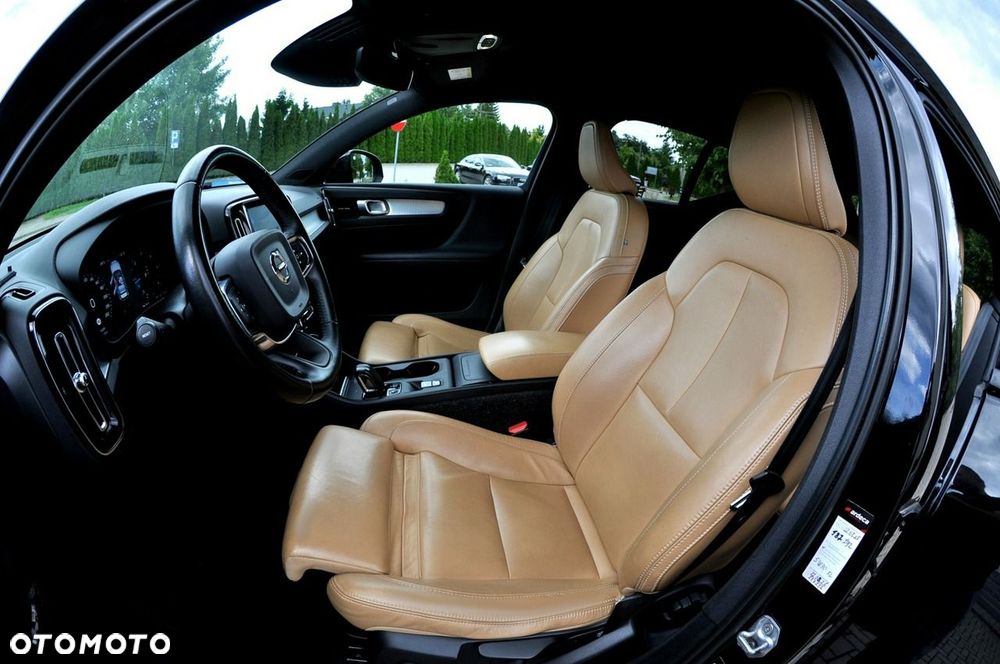 Volvo XC 40 D3 Momentum Pro - 1