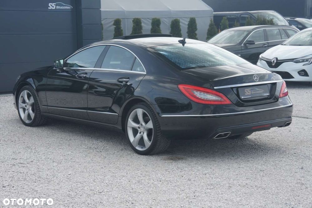 Mercedes-Benz CLS - 6