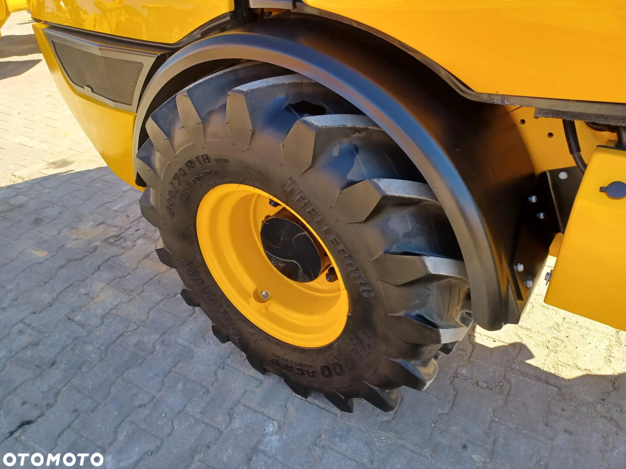 JCB 406 - 9
