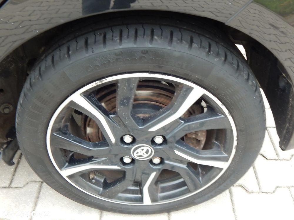 Toyota Yaris 1.33 Premium - 26