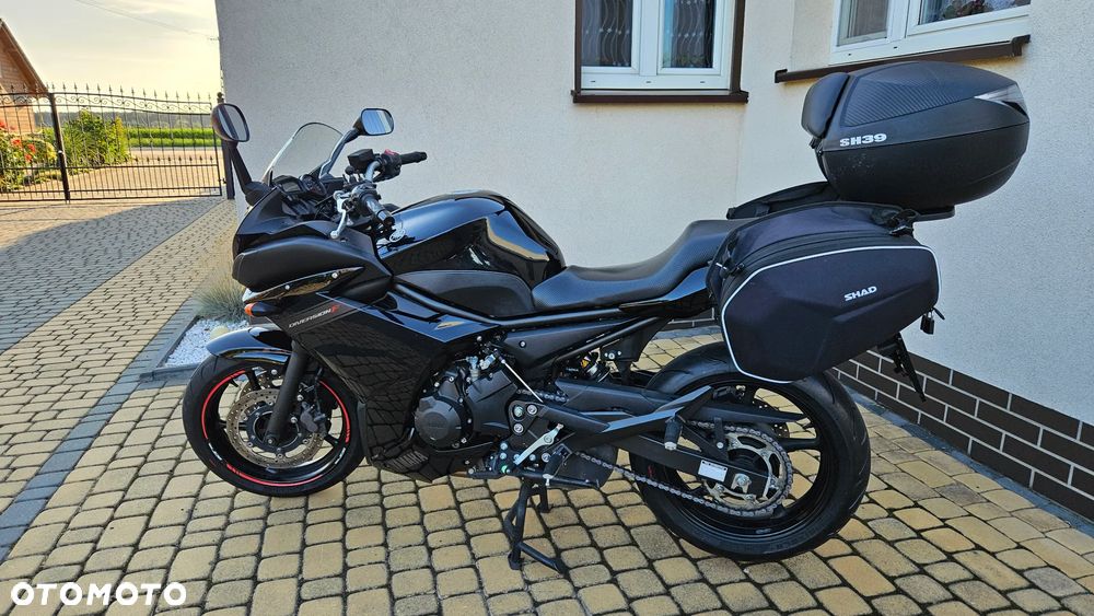 Yamaha XJ - 9