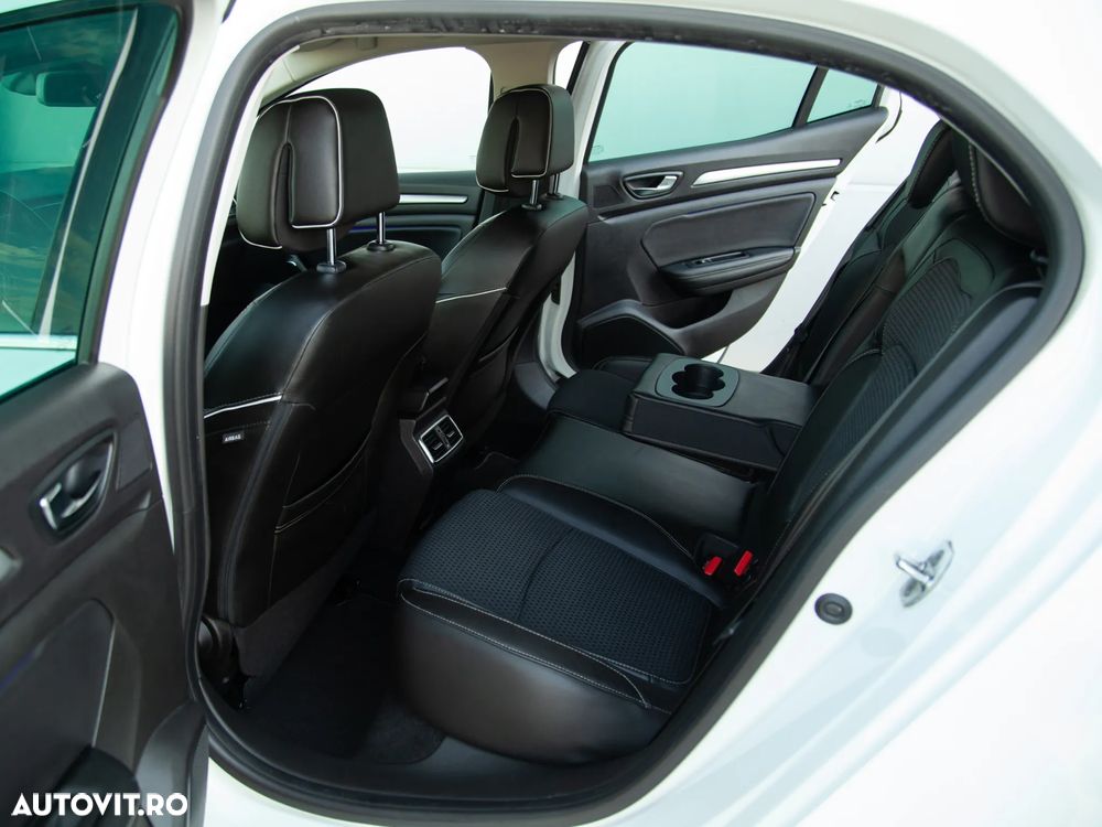 Renault Megane ENERGY dCi 110 EDC BOSE EDITION - 12