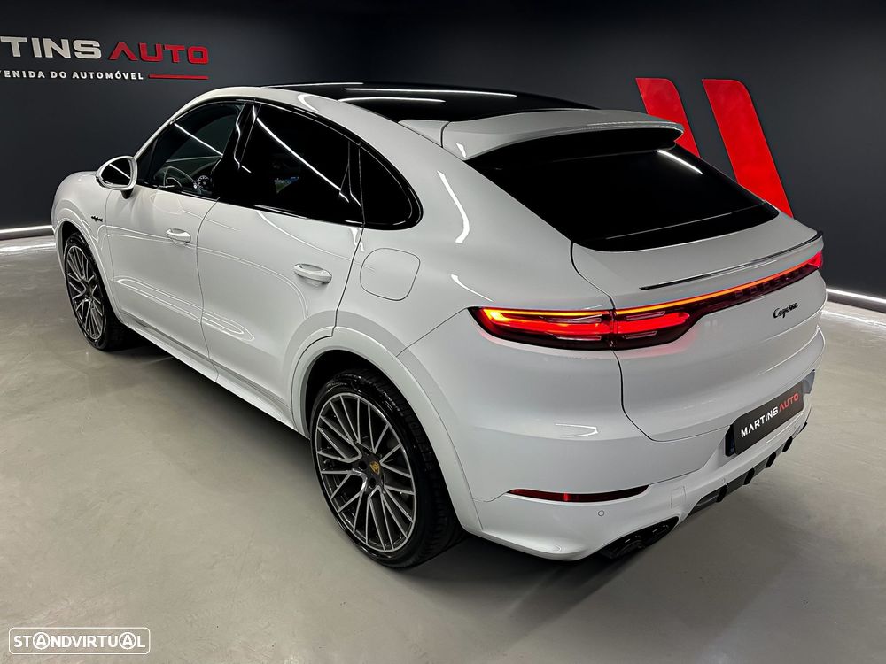 Porsche Cayenne Coupé E-Hybrid - 8