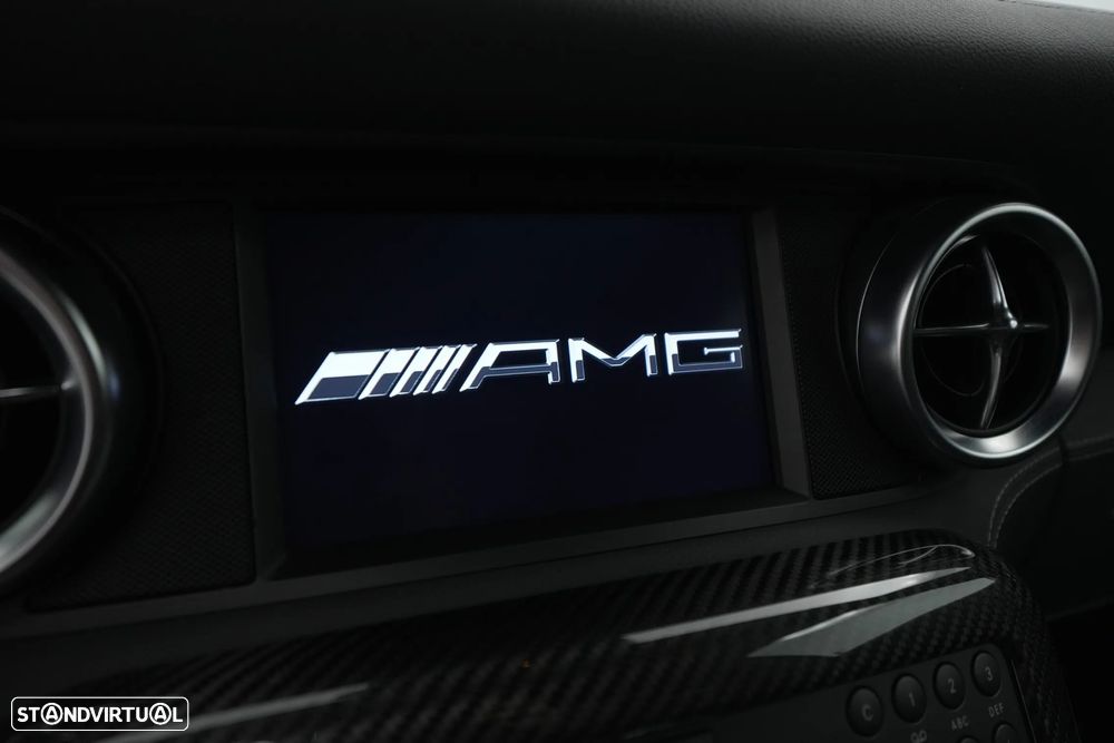 Mercedes-Benz SLS 63 AMG - 22