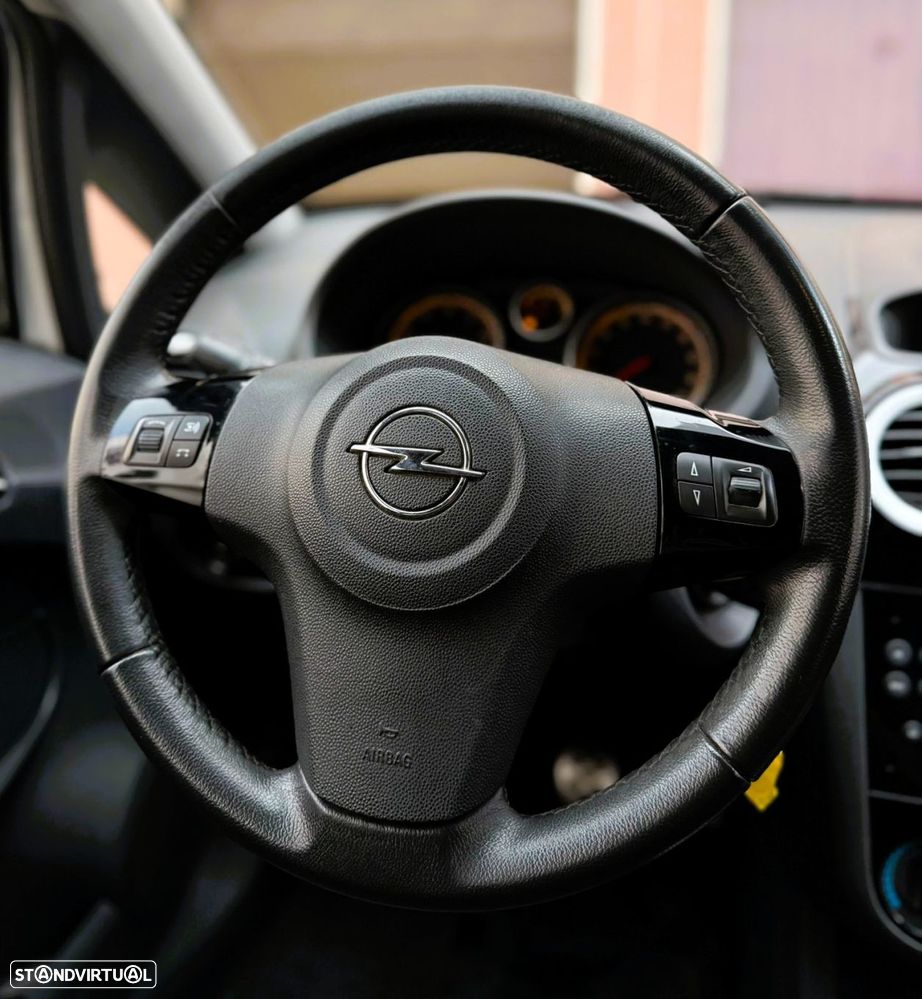 Opel Corsa 1.2 Black Edition 129g - 12